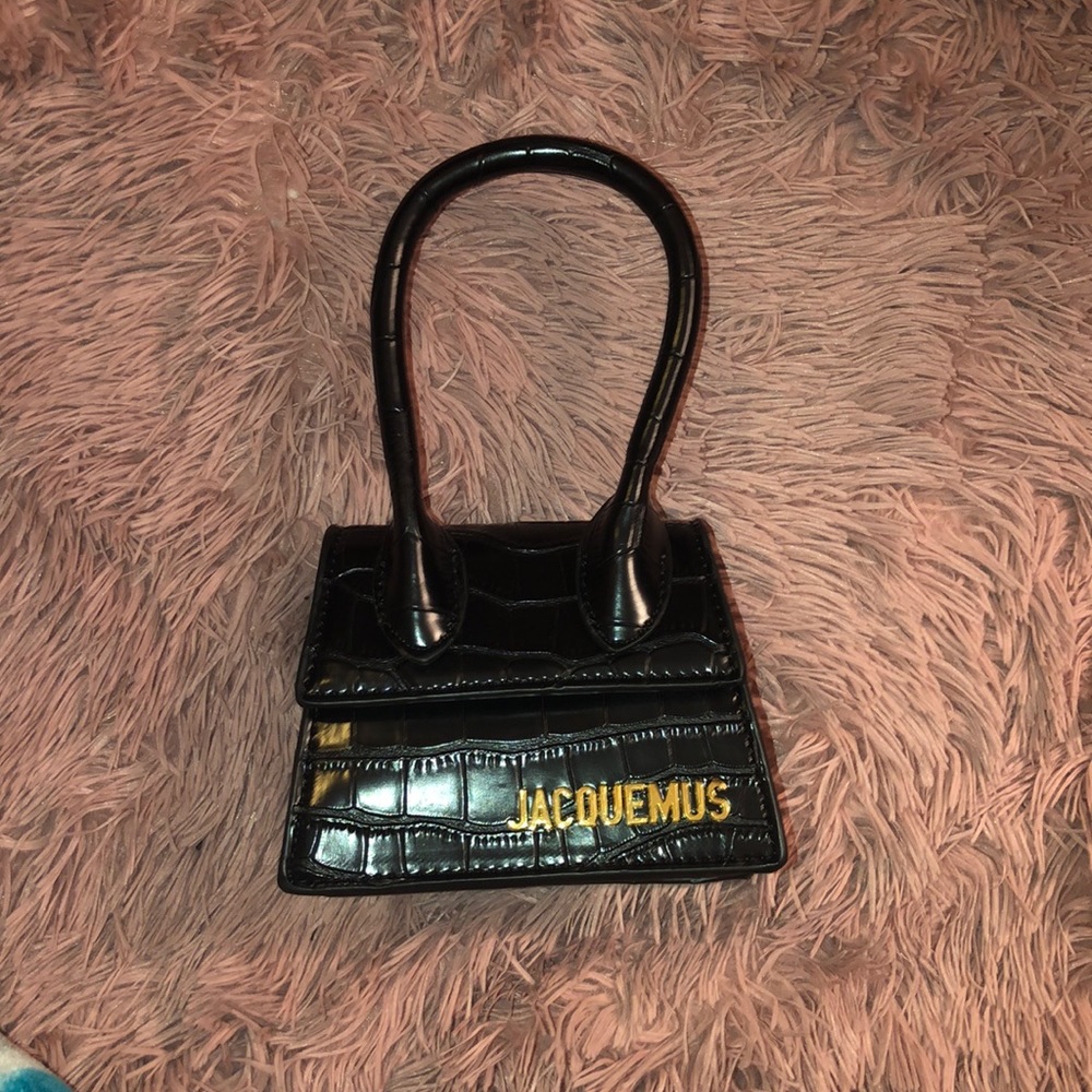 JACQUEMUS KNOCKOFF purse